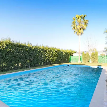 Awesome In Palacios Holiday home Los Palacios Y Villafranca